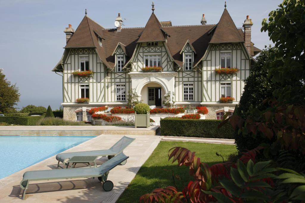 Bed and Breakfast Manoir De Benerville Deauville Exterior foto