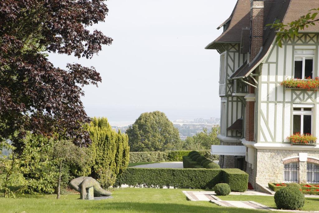 Bed and Breakfast Manoir De Benerville Deauville Exterior foto