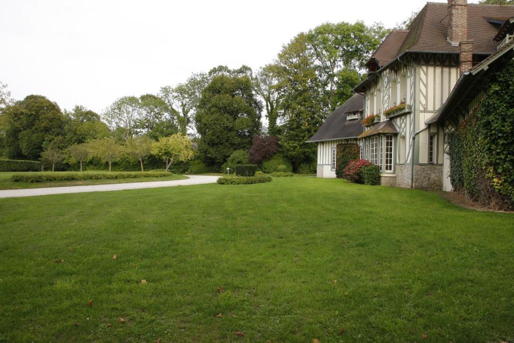 Bed and Breakfast Manoir De Benerville Deauville Exterior foto
